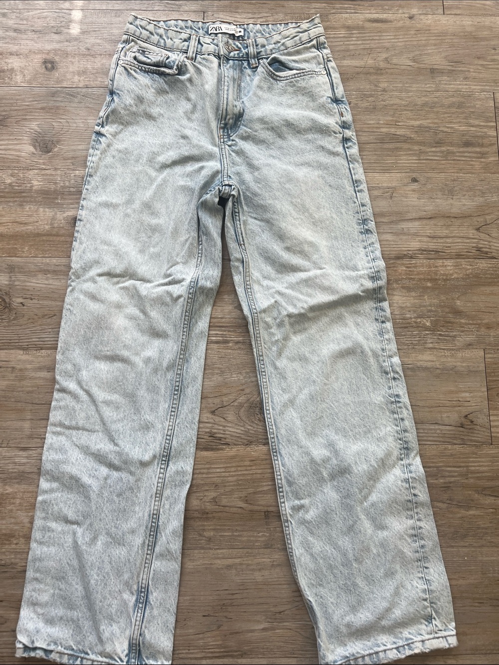 Zara Light Wash Straight Leg Women’s Jeans